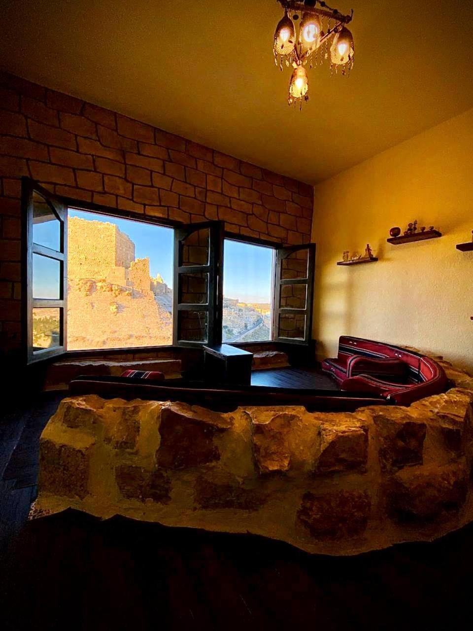 Mountain View House Apartamento Karak Exterior foto